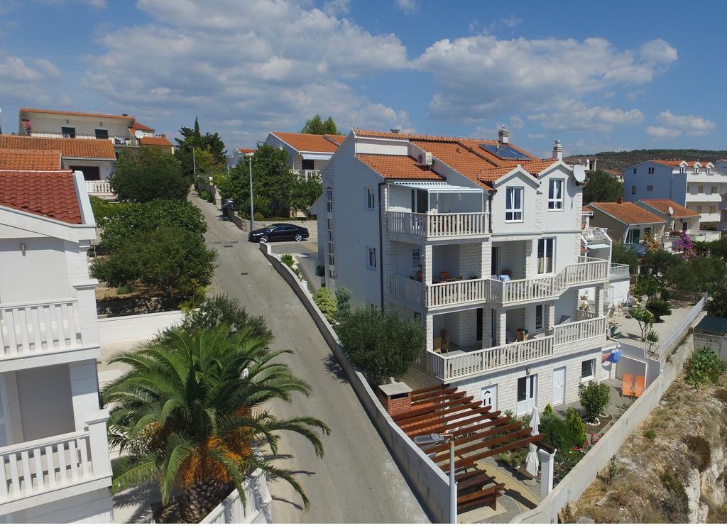 Apartments Wisibada Trogir Exterior foto